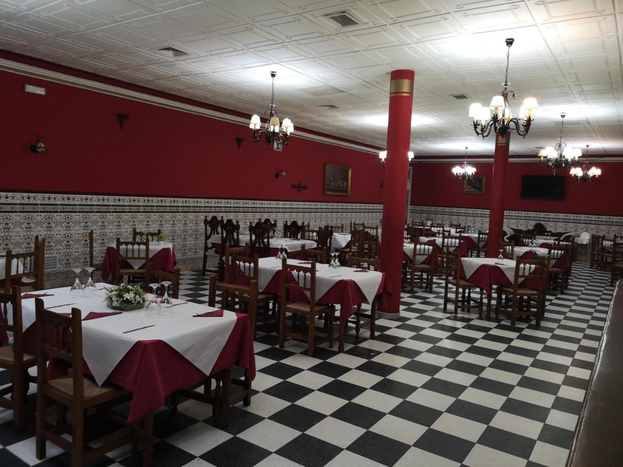 Hostal El Camionero Burguillos Del Cerro 외부 사진